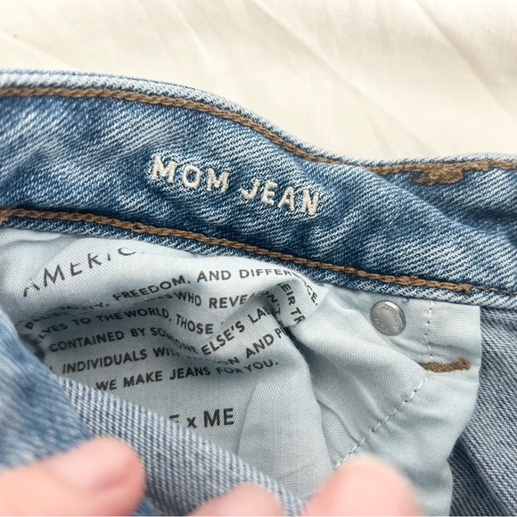 American Eagle Stretch Mom Jeans - Picture 5 of 5